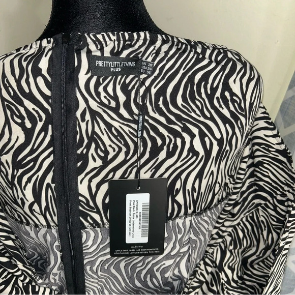 Plus Black Zebra Underwired Cross Front Bodycon Dress - Picture 7 of 8